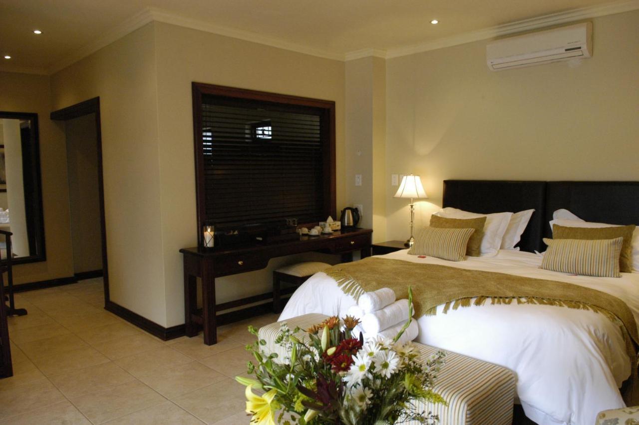 Moon And Sixpence Garden Guest House Мулдерсдрифт Екстериор снимка