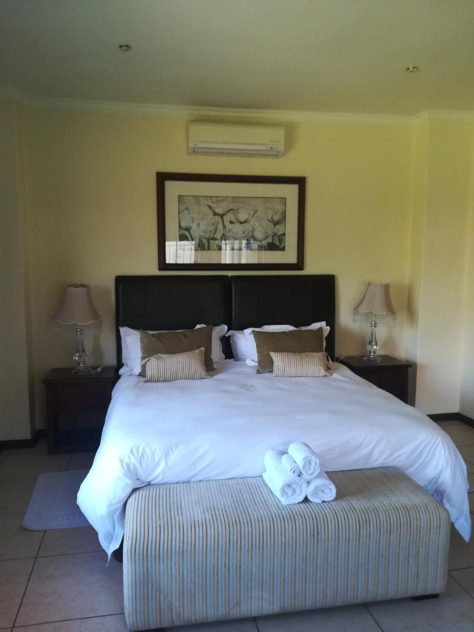 Moon And Sixpence Garden Guest House Мулдерсдрифт Стая снимка