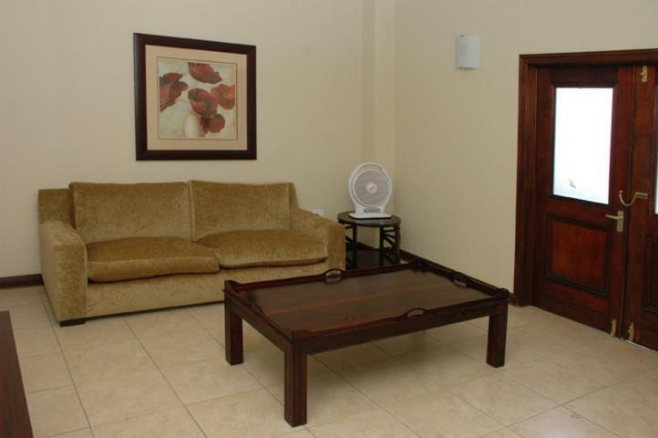 Moon And Sixpence Garden Guest House Мулдерсдрифт Екстериор снимка